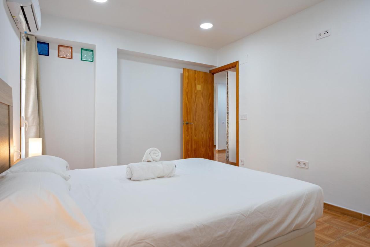 Charming 2 Bedroom Apartment At Triana Center By Oui Sevilla Exteriör bild